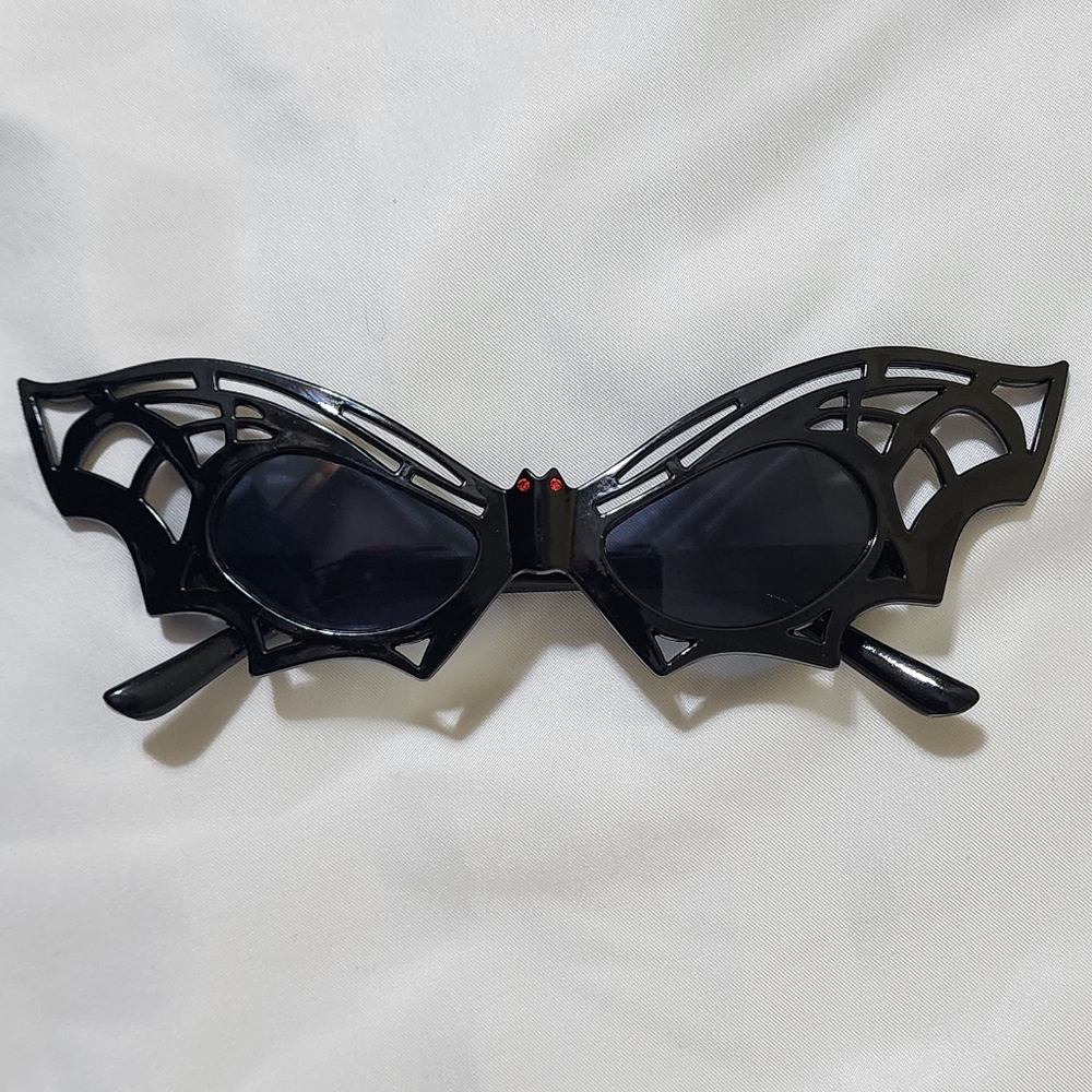 Black Bat Spider Web Sunglasses With Red Diamond Eyes